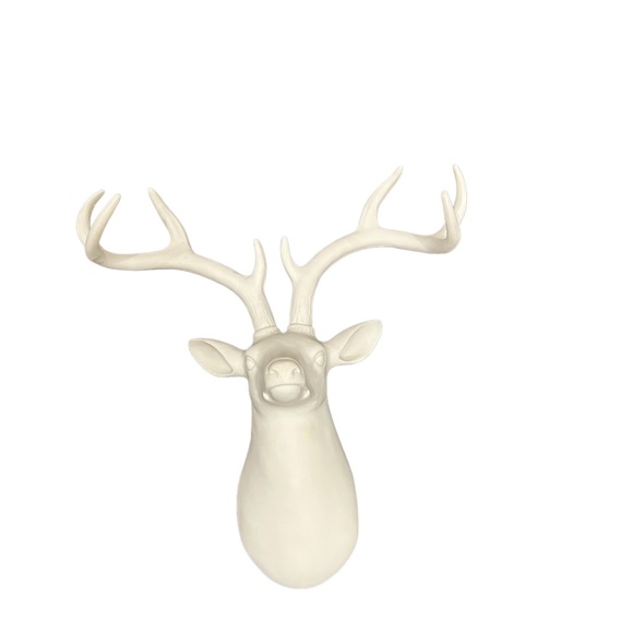 *SOLD*Faux Wall Mount Deerhead and Antlers - Picture 5 of 6